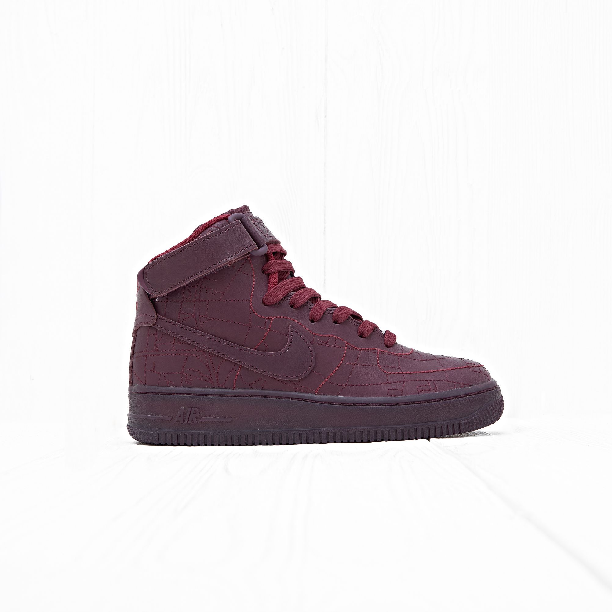 Nike air force 1 qs red best sale