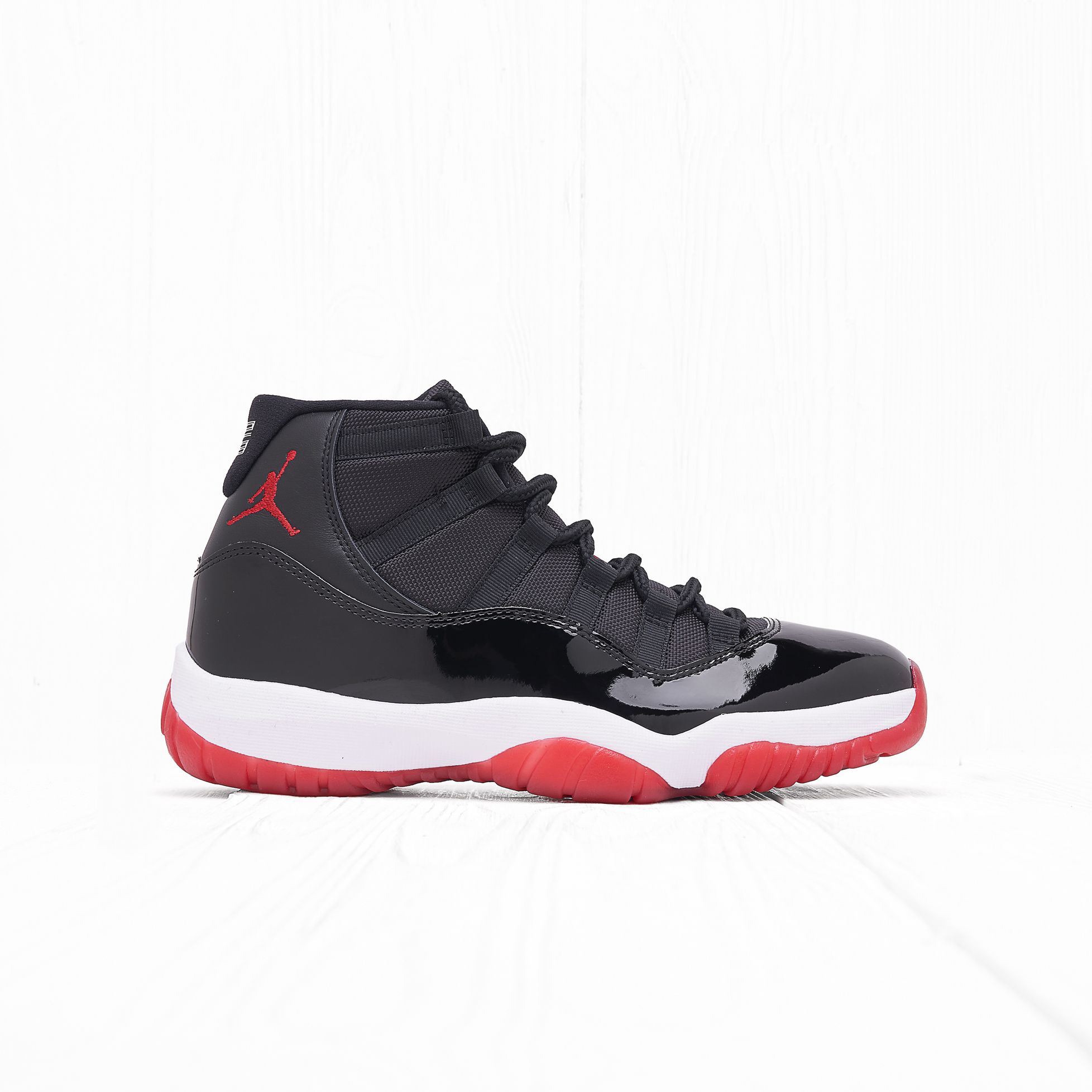 nike air jordan 11 retro black red