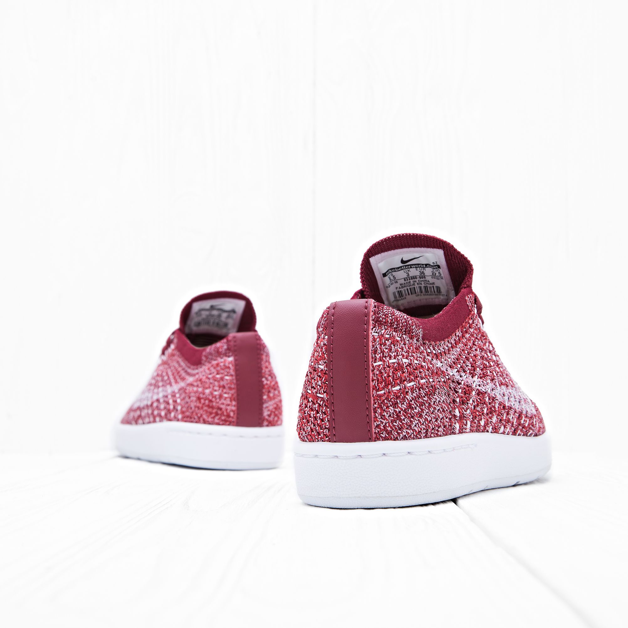 Nike tennis classic ultra flyknit red best sale