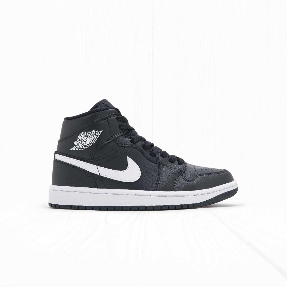 nike air jordan mid black white