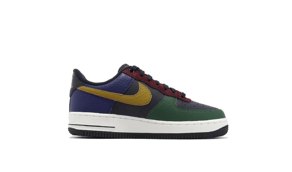 Nike force suede online