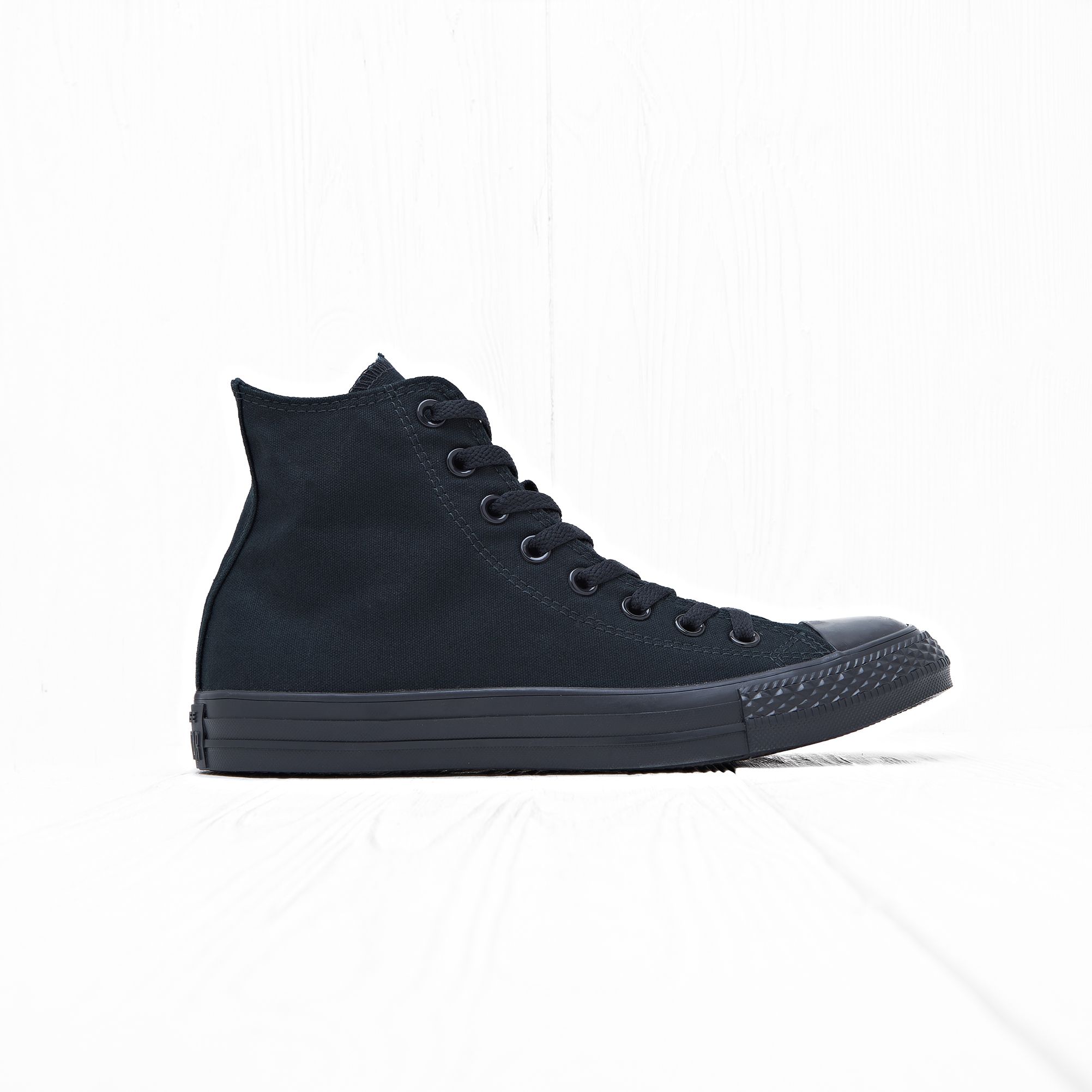 Nike black converse on sale