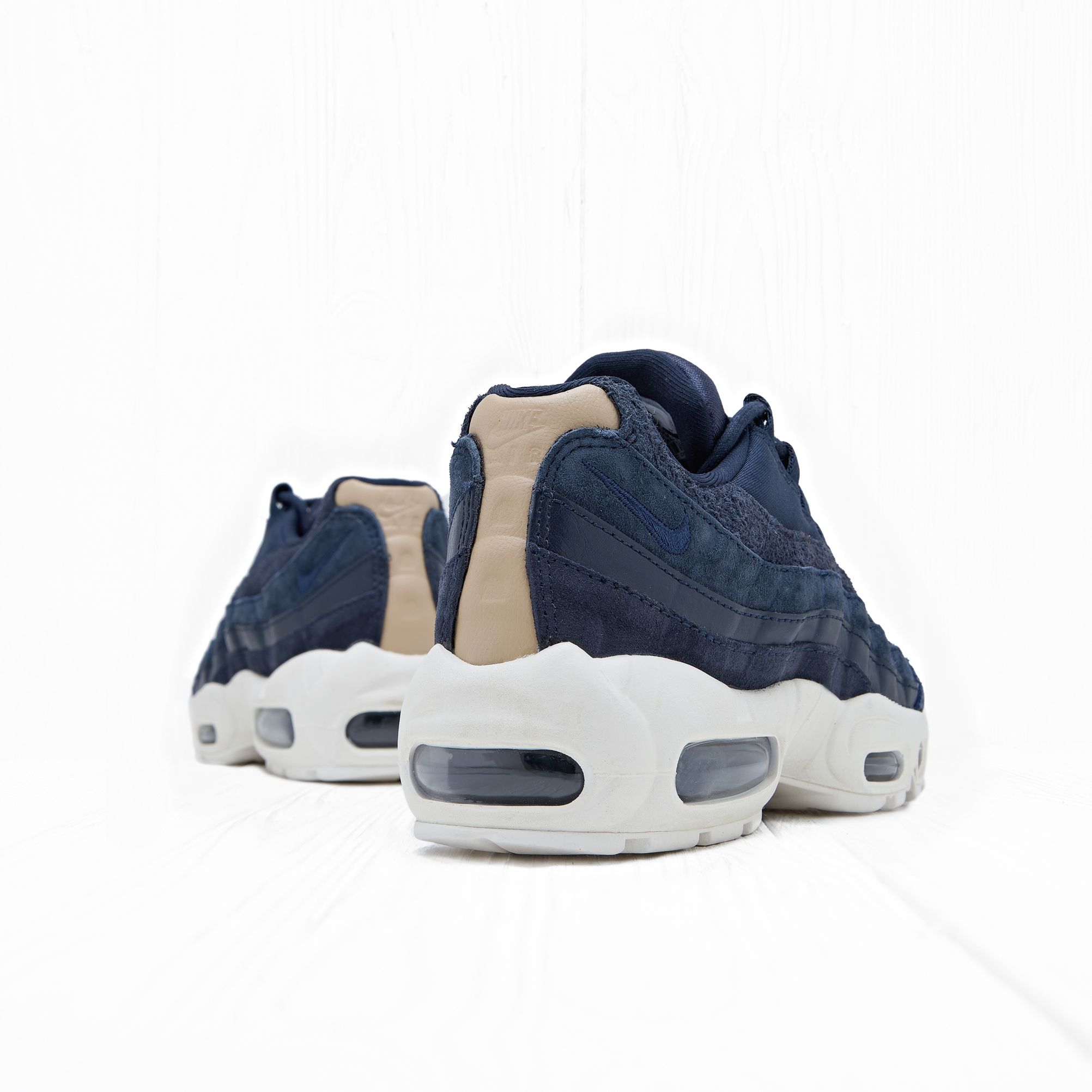 Nike air max 95 doré hotsell