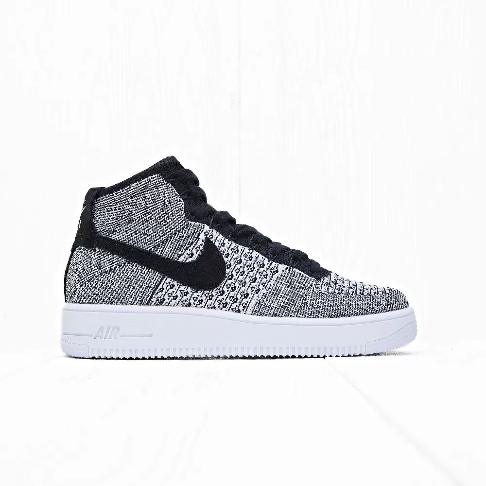 Nike air force 1 ultra flyknit black clearance metallic