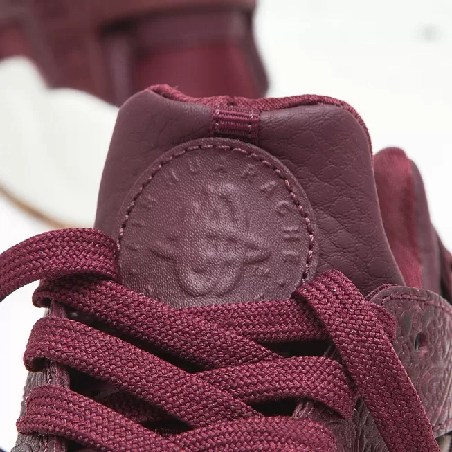 Nike huarache shop mens maroon