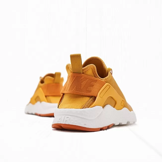 Nike air huarache hotsell run ultra white/black/gum yellow/white